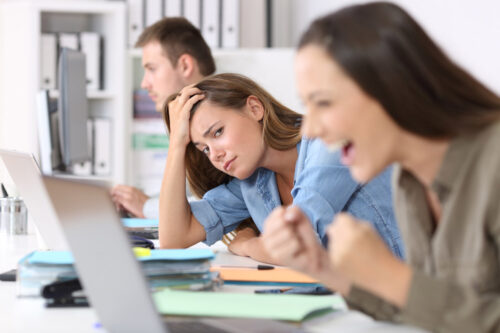 comportamento-al-lavoro-cosa-infastidisce-colleghi