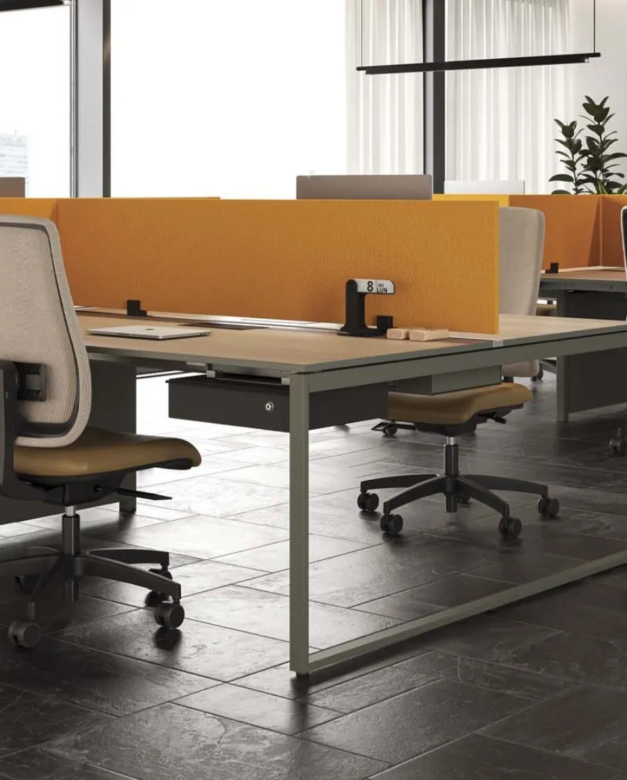 Scrivanie Bench Multipostazione per l'Ufficio Moderno e di Design