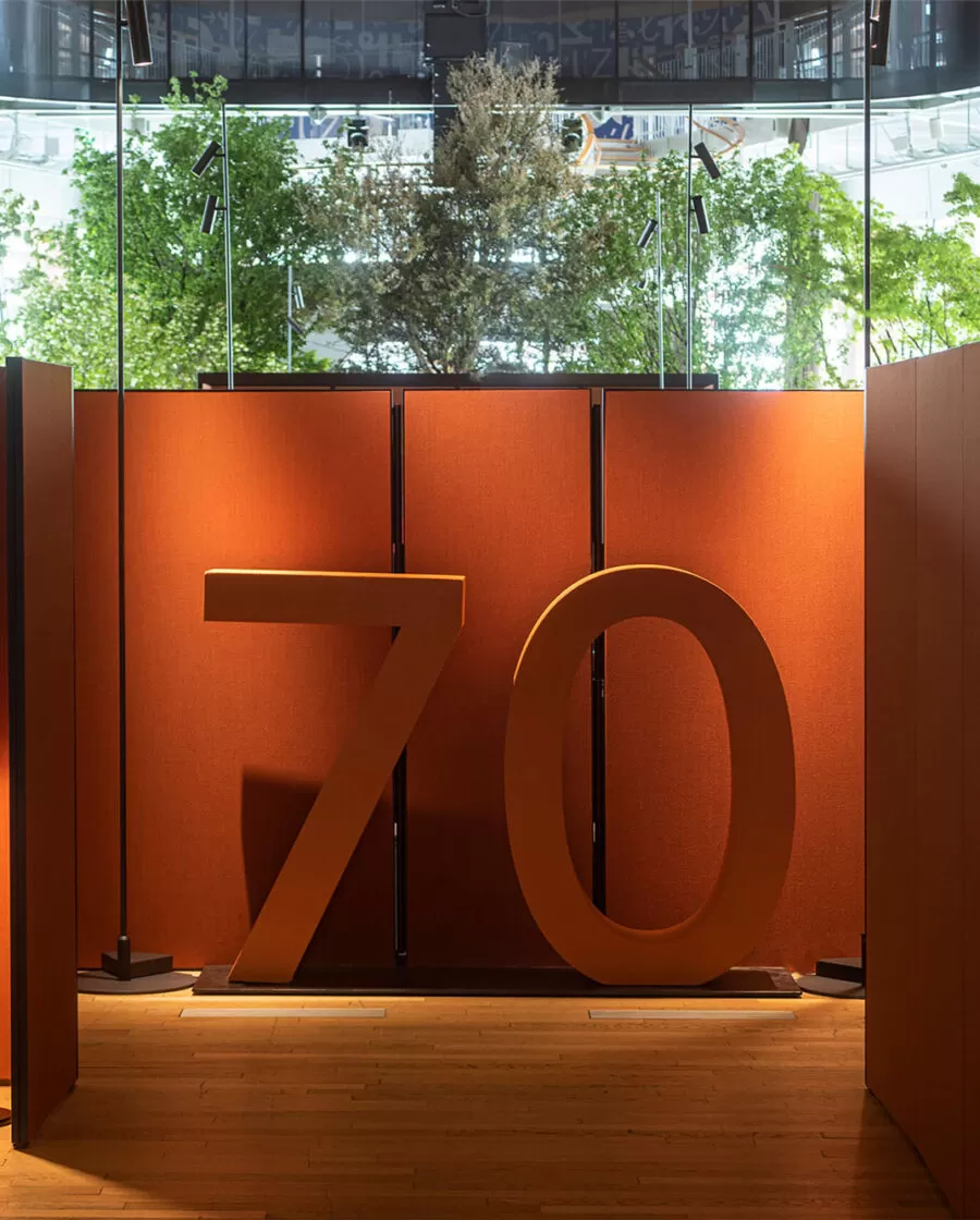 Frezza est une entreprise qui fabrique des mobiliers de bureau et des meubles Made in Italy.