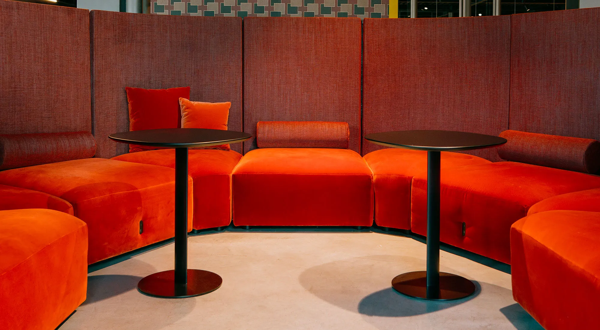 Sale riunioni Frezza: due modi di vivere il design