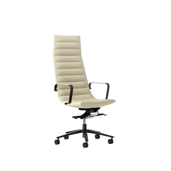 Chaise de direction Key, dossier haut, vue de trois quarts – Frezza