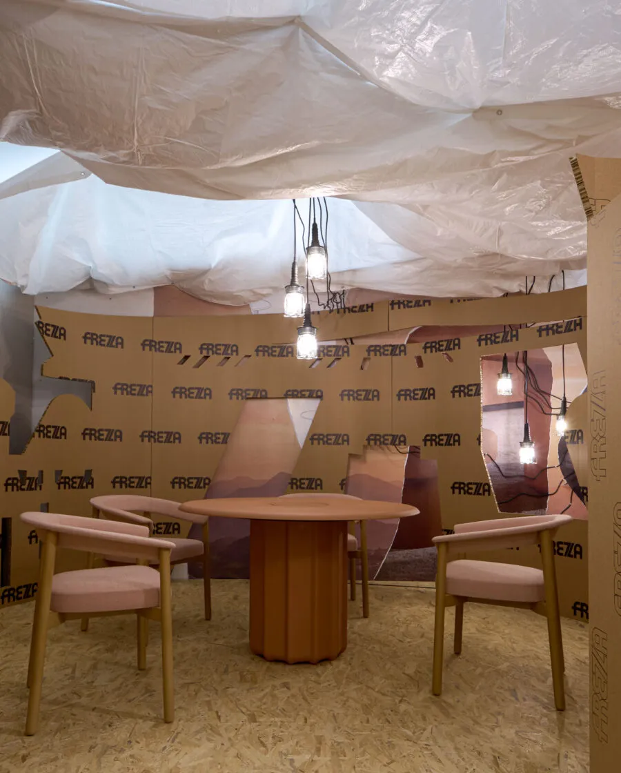 Frezza Milano Design Week 2026 Showroom San Babila - Lash chairs and sabree table