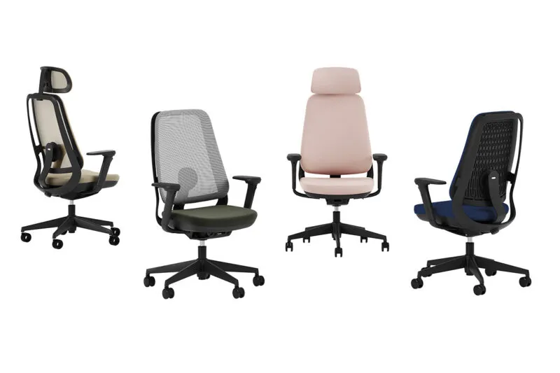 Le quattro varianti della sedia ufficio ergonomica Areca, nelle versioni Mesh e Fabric, con e senza poggiatesta, in beige, grigio, rosa e blu